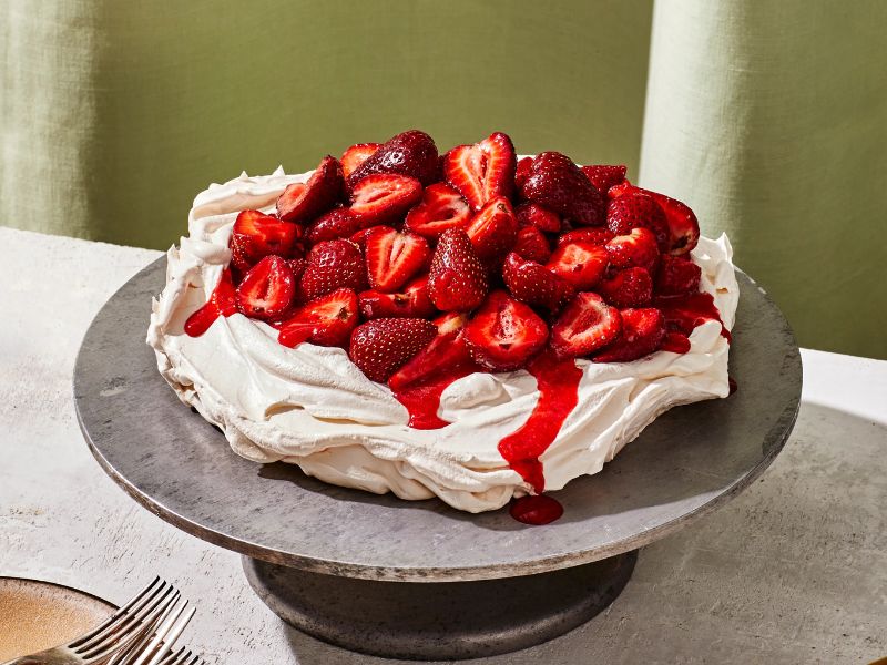 Nguyên liệu và cách làm bánh Pavlova